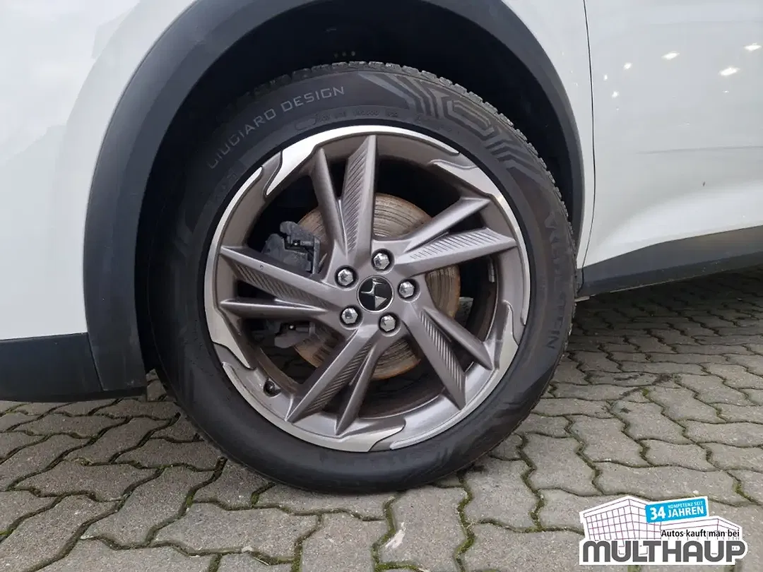 DS Automobiles DS 7 - Thumbnail 2