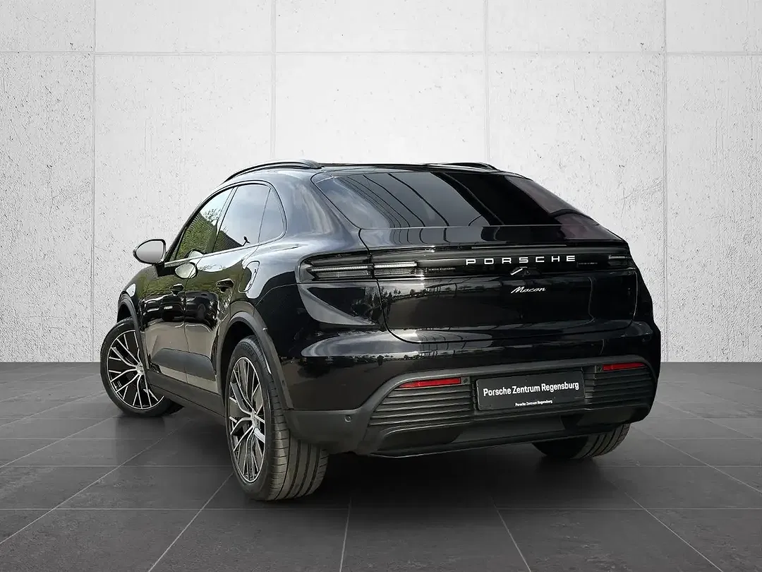 Porsche Macan - Thumbnail 3