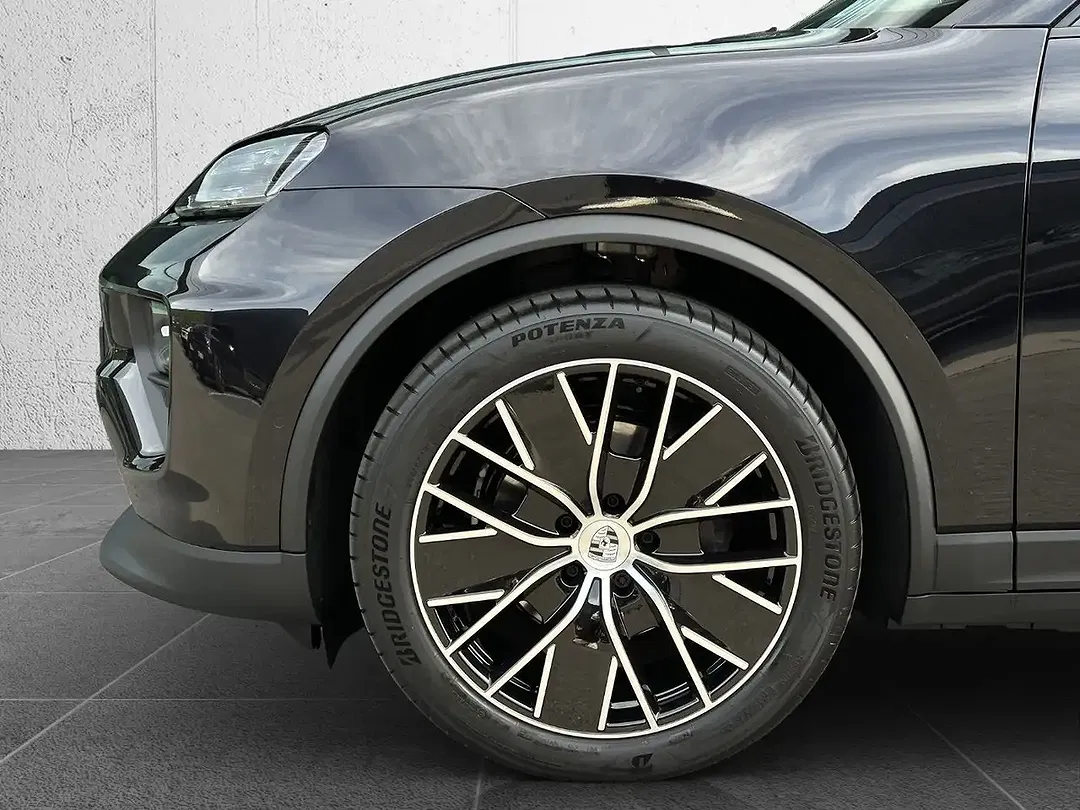 Porsche Macan - Thumbnail 6