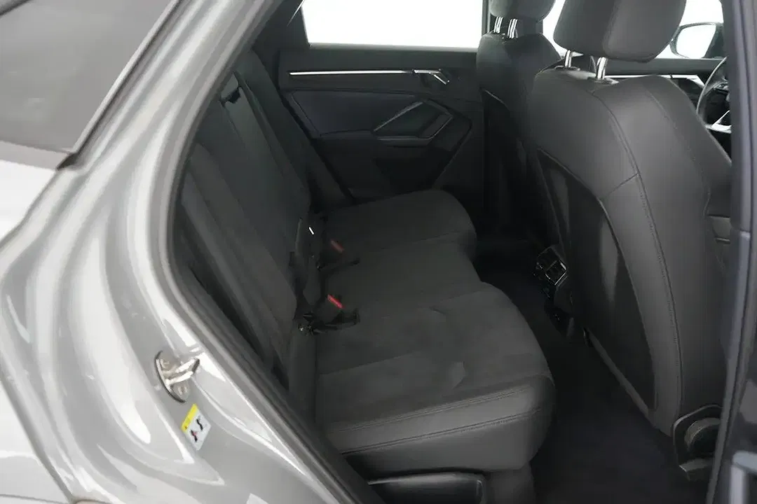 Audi RS Q3 2.5 TFSI S tronic quattro Sportback - Thumbnail 9