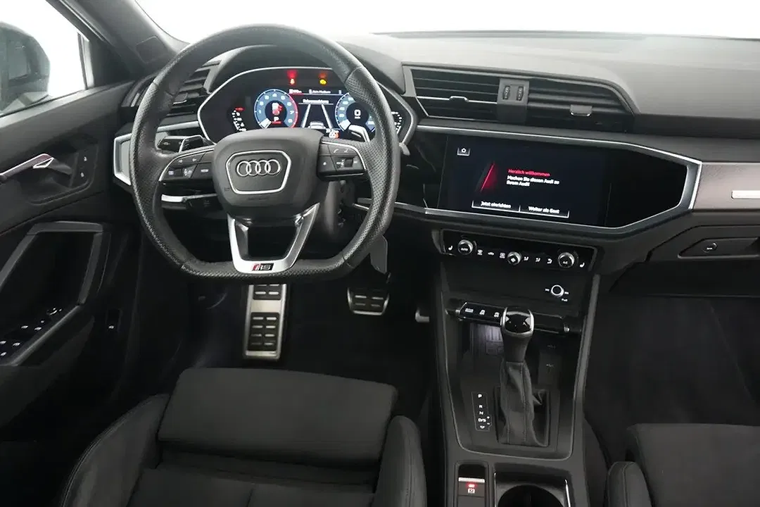 Audi RS Q3 2.5 TFSI S tronic quattro Sportback - Thumbnail 10
