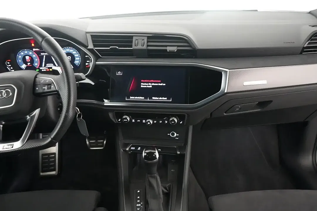Audi RS Q3 2.5 TFSI S tronic quattro Sportback - Thumbnail 12