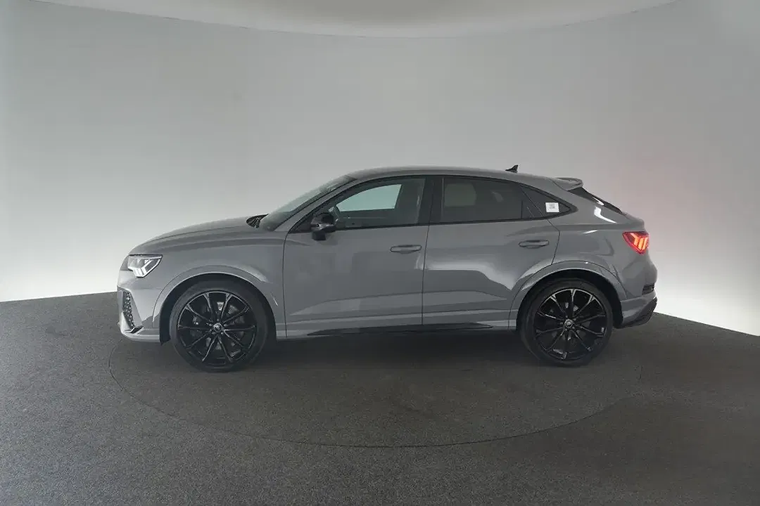 Audi RS Q3 2.5 TFSI S tronic quattro Sportback - Thumbnail 4