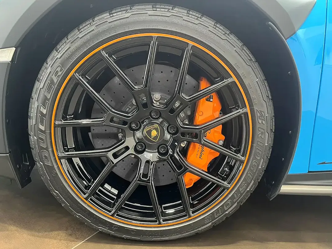 Lamborghini Huracán Sterrato - Thumbnail 11