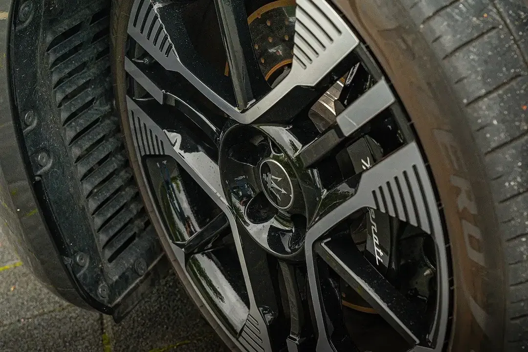 Maserati GranTurismo Folgore - Thumbnail 11