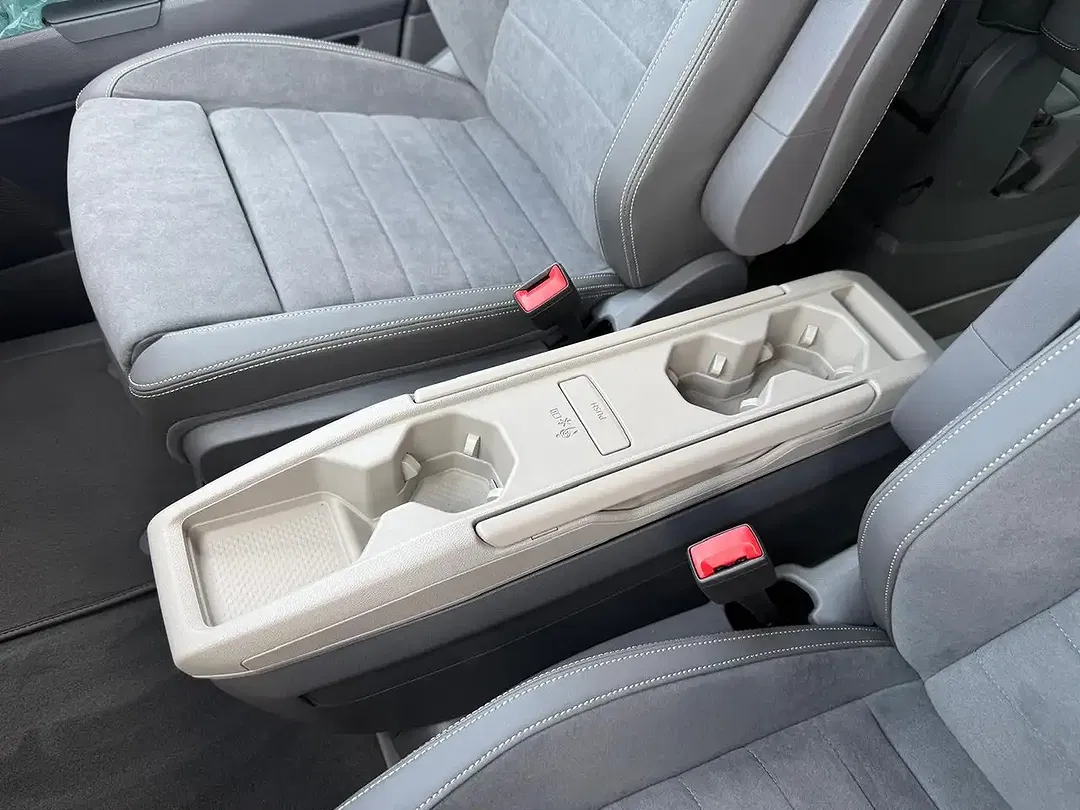 Volkswagen T7 Multivan eHybrid 4Motion Edition - Thumbnail 8