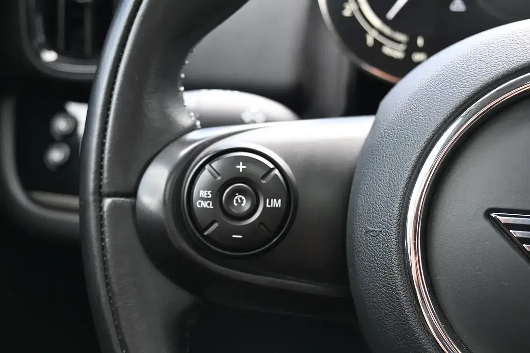 MINI One D Countryman - Thumbnail 12