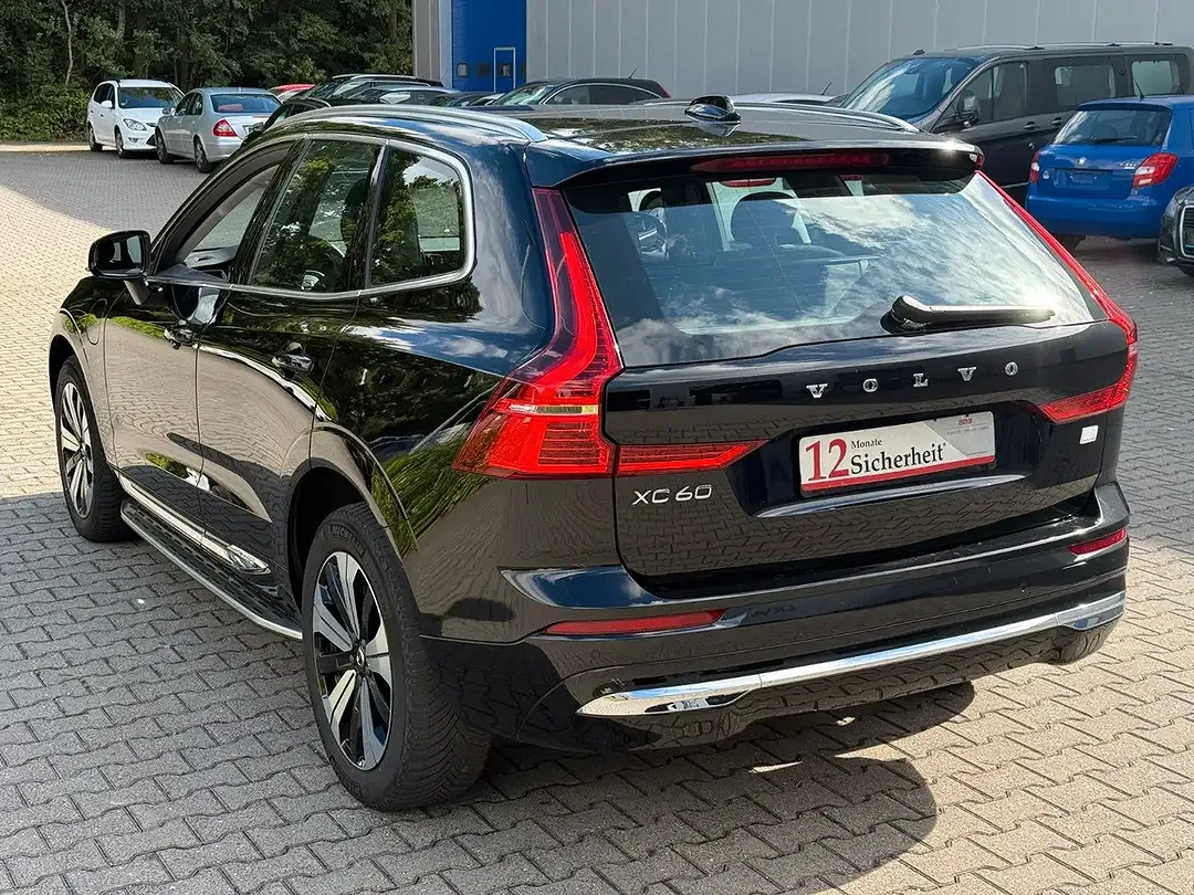 Volvo XC60 PHEV Recharge Inscription Expression - Thumbnail 6