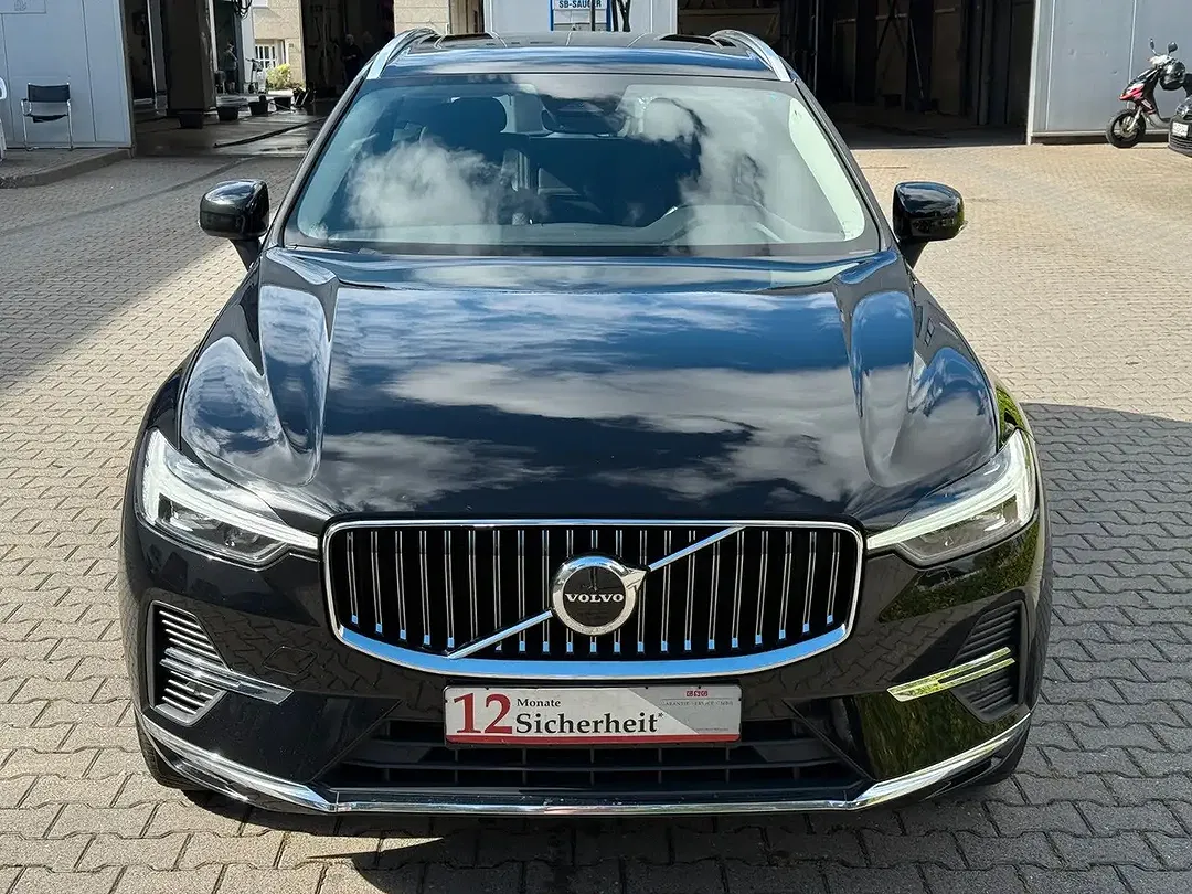 Volvo XC60 PHEV Recharge Inscription Expression - Thumbnail 3