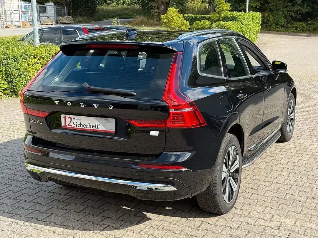 Volvo XC60 PHEV Recharge Inscription Expression - Thumbnail 5