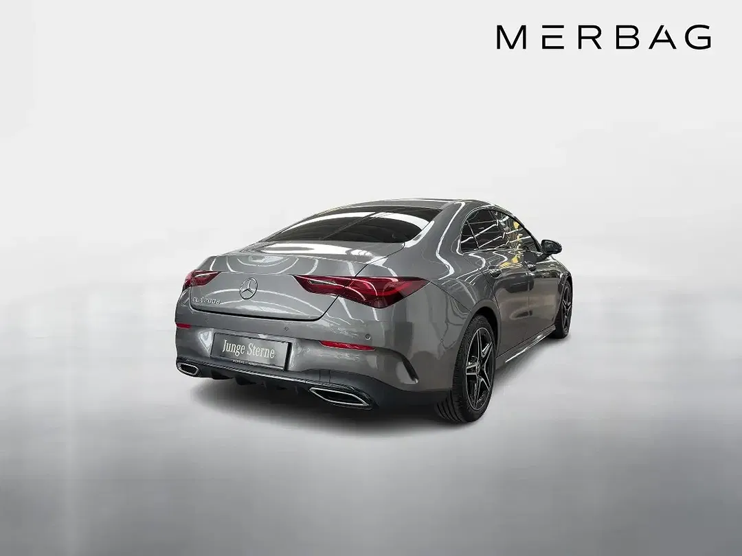 Mercedes-Benz CLA 200 AMG Line - Thumbnail 3