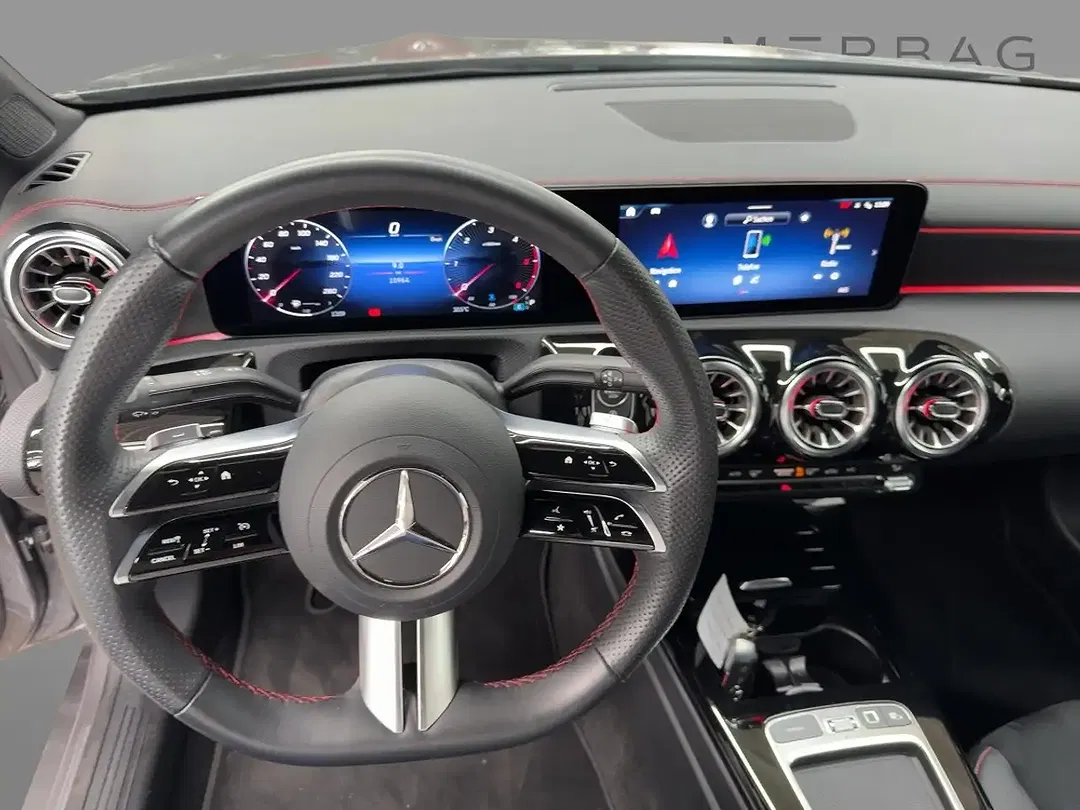 Mercedes-Benz CLA 200 AMG Line - Thumbnail 9