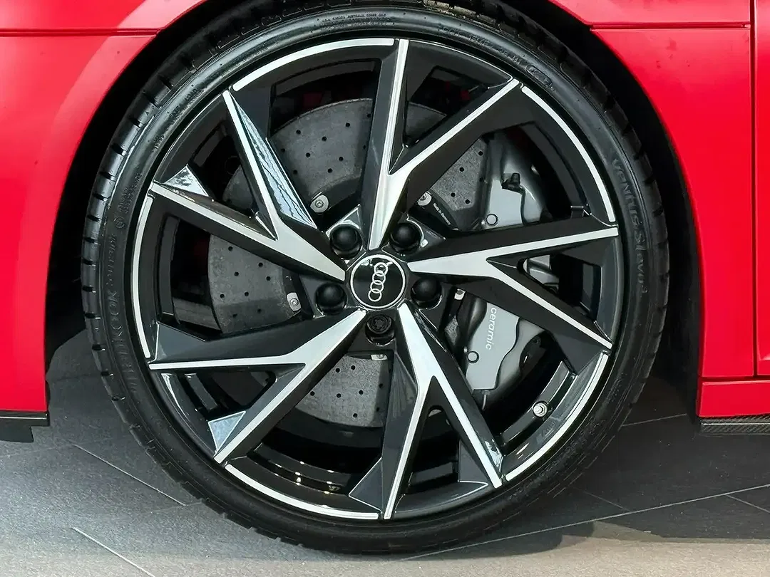 Audi R8 5.2 FSI Coupe - Thumbnail 3