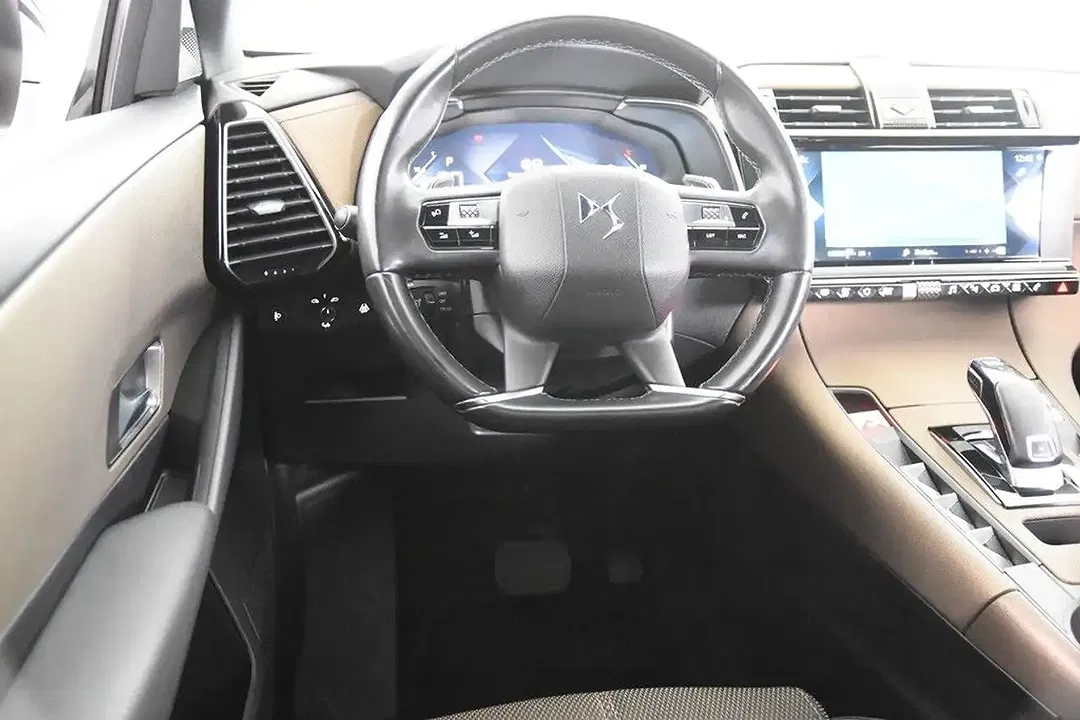 DS Automobiles DS 7 Crossback - Thumbnail 9