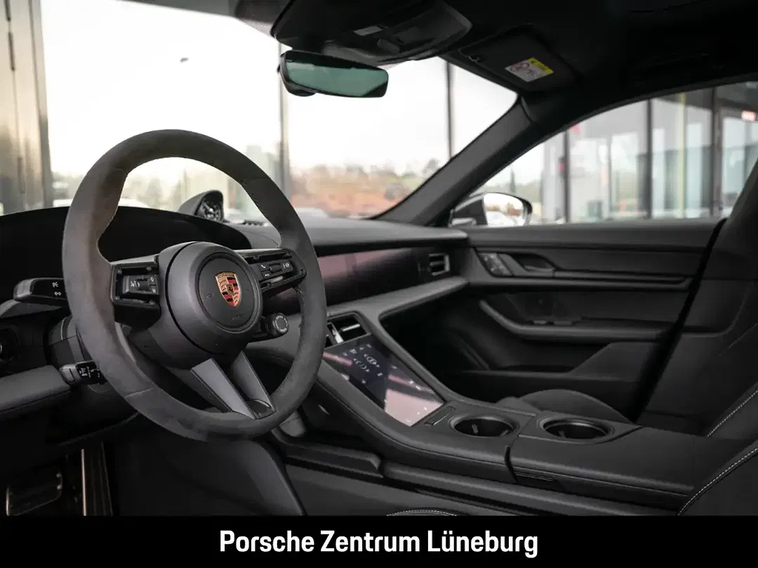 Porsche Taycan Edition - Thumbnail 4