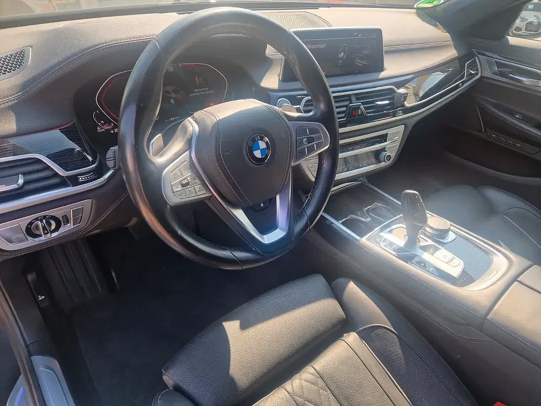 BMW 730 xDrive - Thumbnail 7