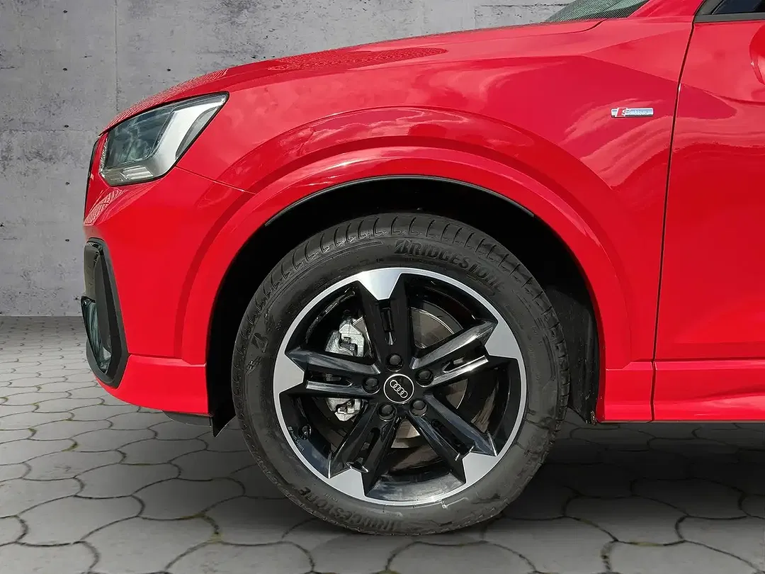 Audi Q2 30 TFSI S line - Thumbnail 13