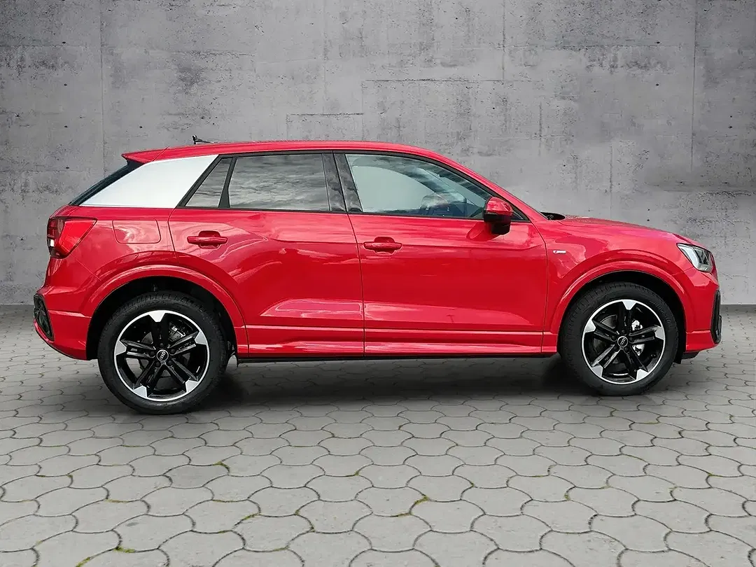 Audi Q2 30 TFSI S line - Thumbnail 4
