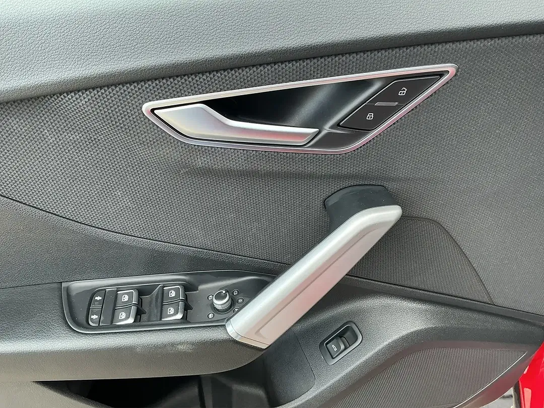 Audi Q2 30 TFSI S line - Thumbnail 6