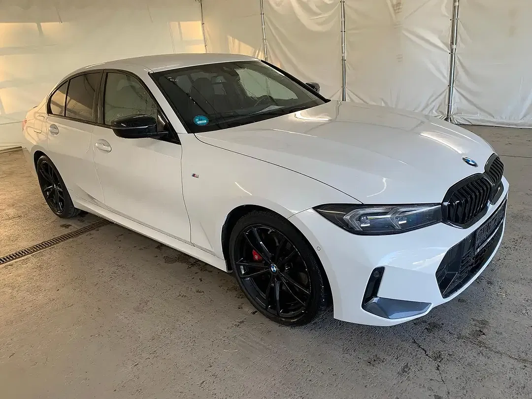 BMW 330 M Sport Pro - Thumbnail 2