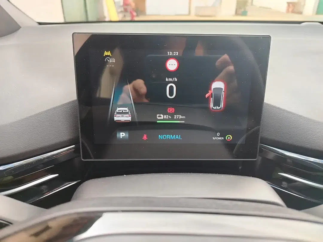 MG MG4 Standard - Thumbnail 11