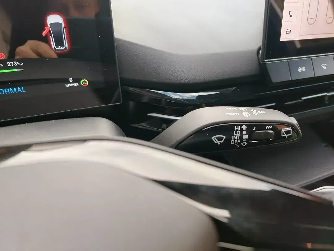 MG MG4 Standard - Thumbnail 13