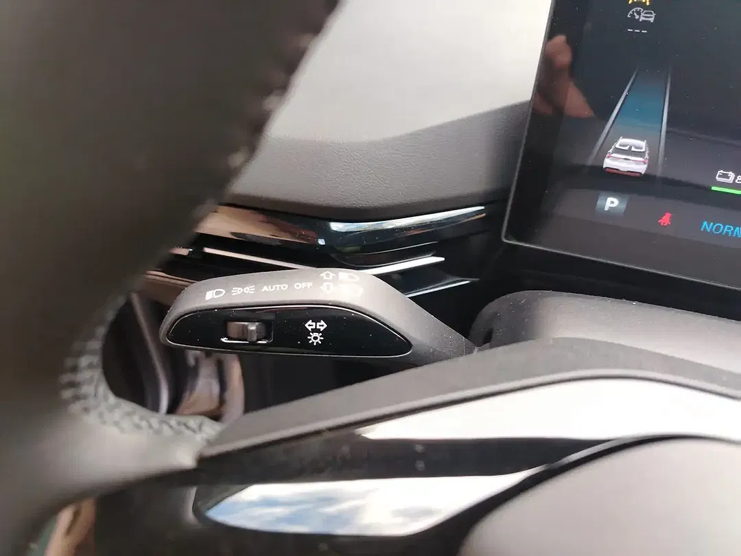 MG MG4 Standard - Thumbnail 14