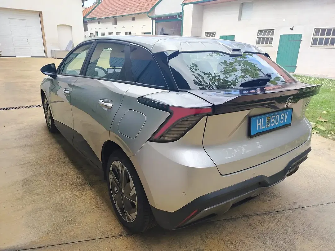 MG MG4 Standard - Thumbnail 5