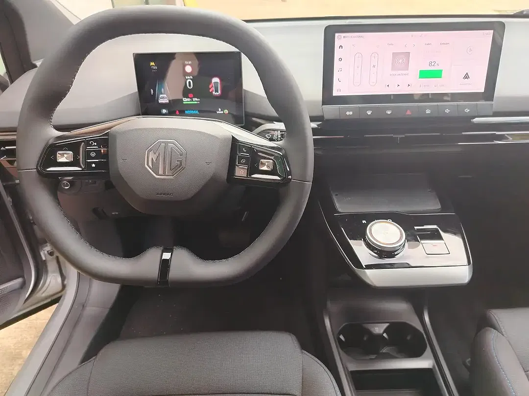 MG MG4 Standard - Thumbnail 8