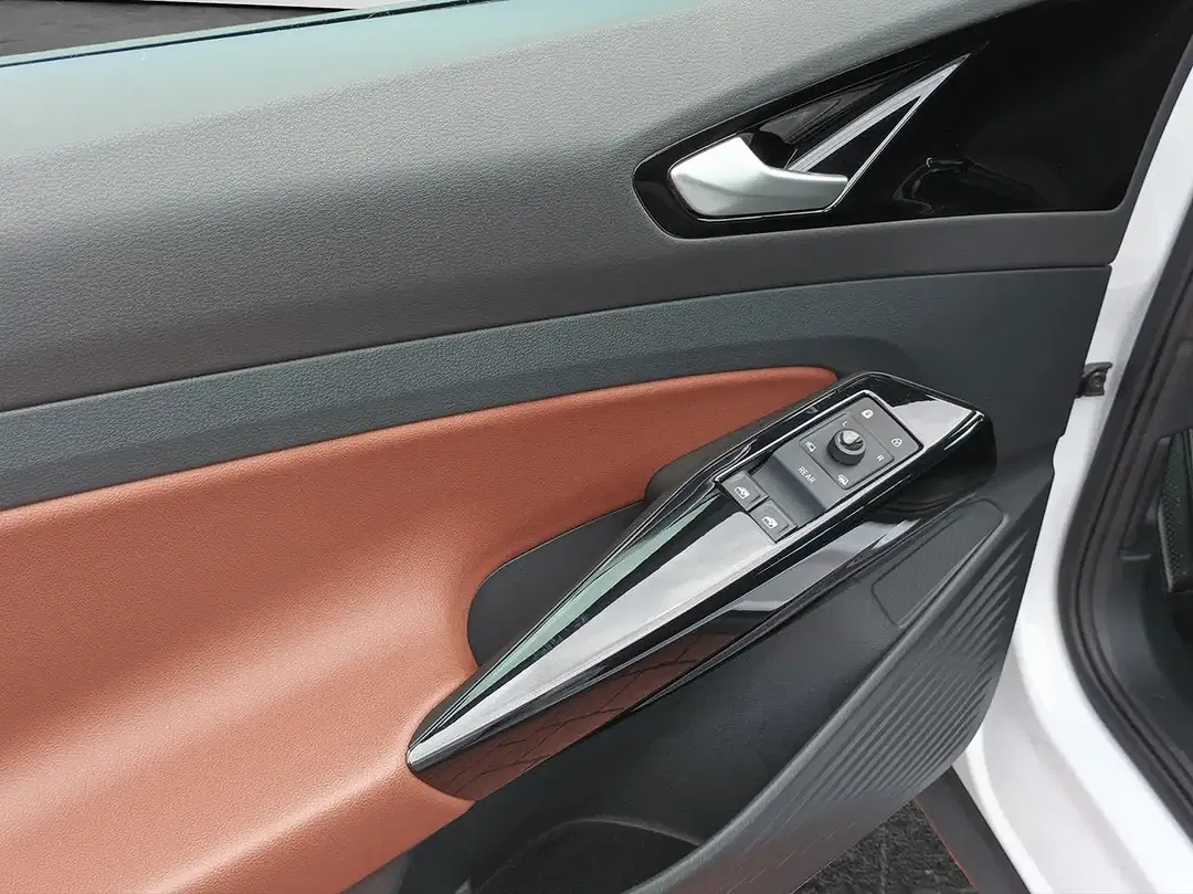 Volkswagen ID.5 Pro - Thumbnail 6