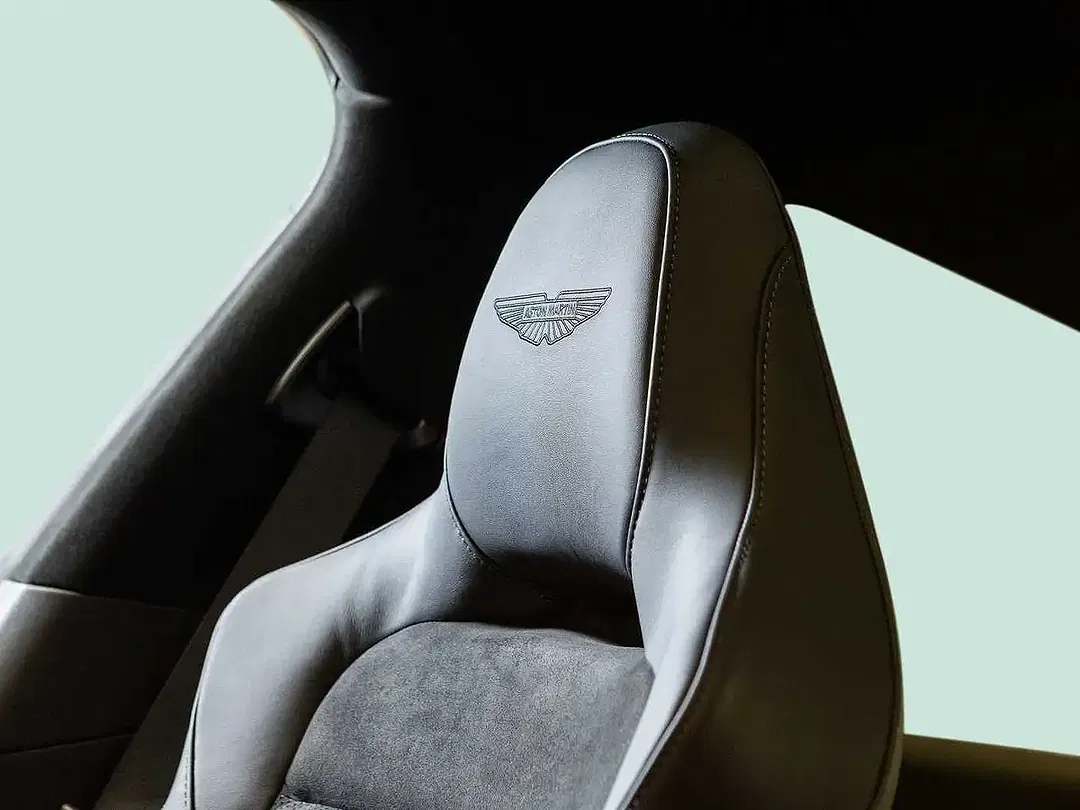 Aston Martin DBX 707 - Thumbnail 5