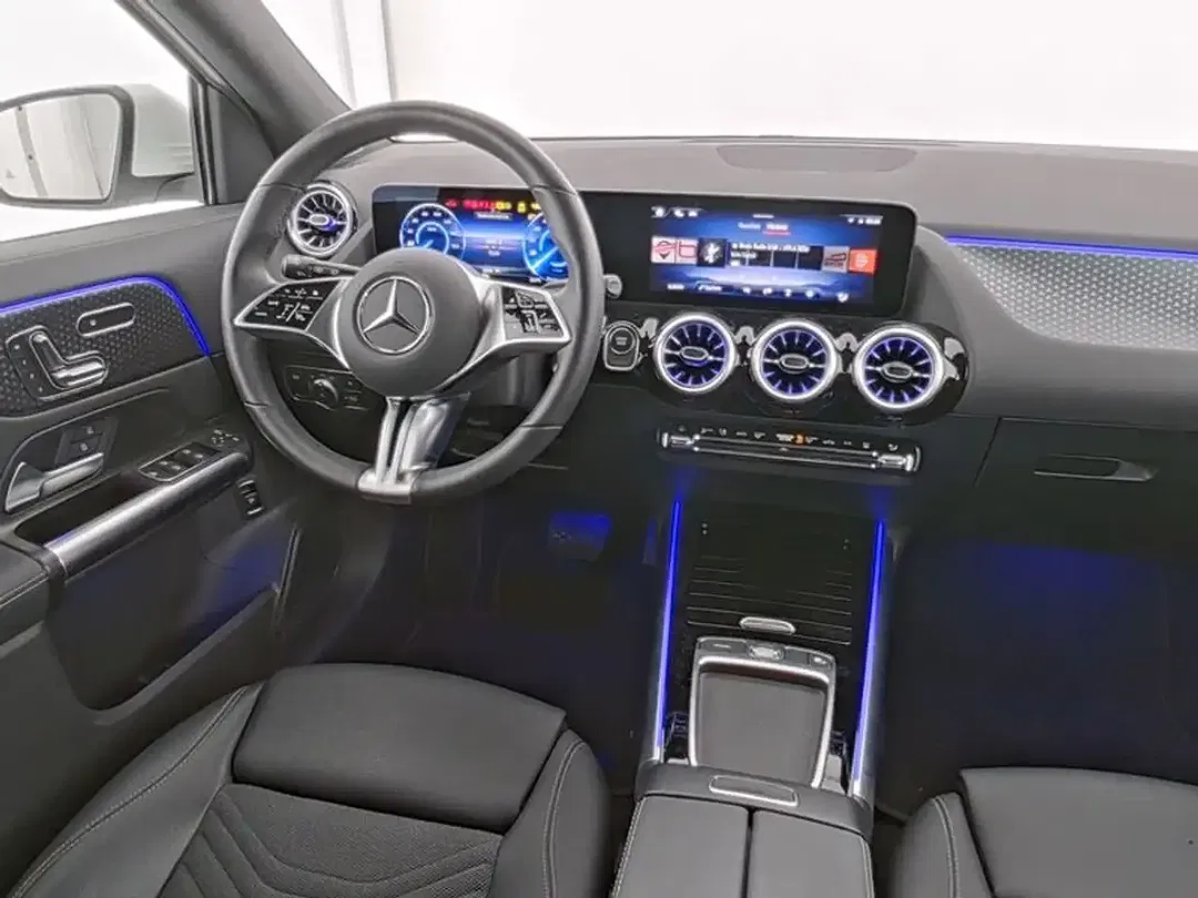 Mercedes-Benz EQA 250 - Thumbnail 6