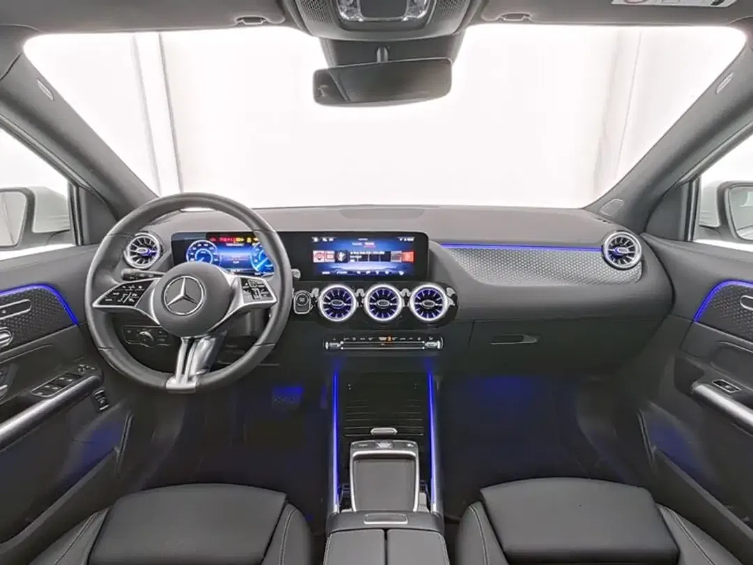 Mercedes-Benz EQA 250 - Thumbnail 7