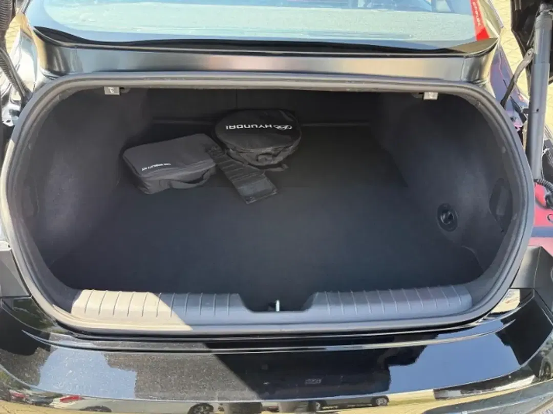 Hyundai IONIQ 6 Basis - Thumbnail 12