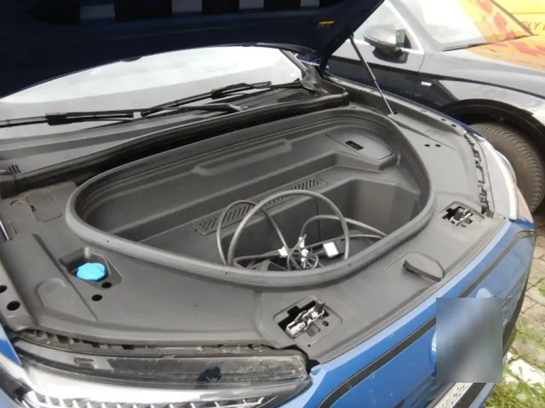 Audi SQ6 e-tron quattro Edition One - Thumbnail 12