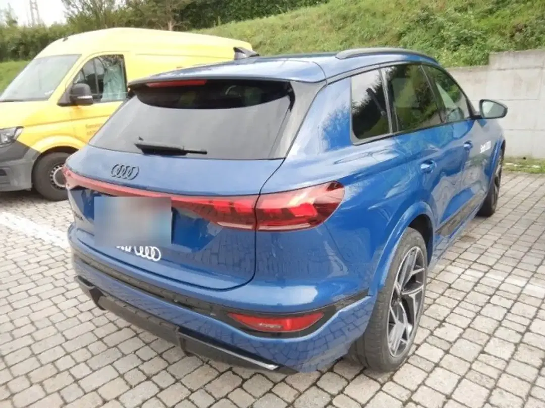 Audi SQ6 e-tron quattro Edition One - foto 2