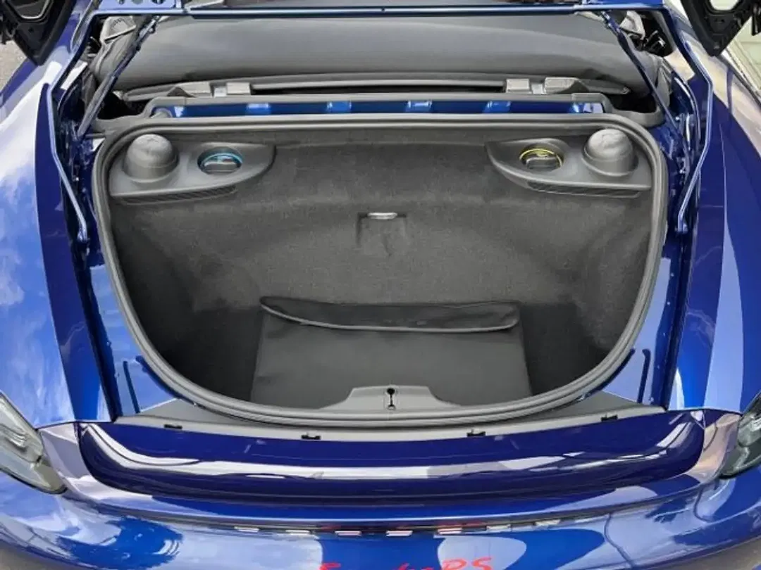 Porsche 718 Spyder RS - Thumbnail 10