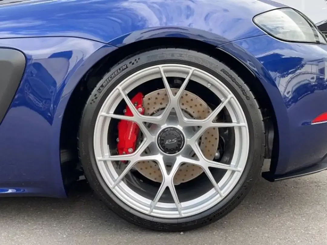 Porsche 718 Spyder RS - Thumbnail 11