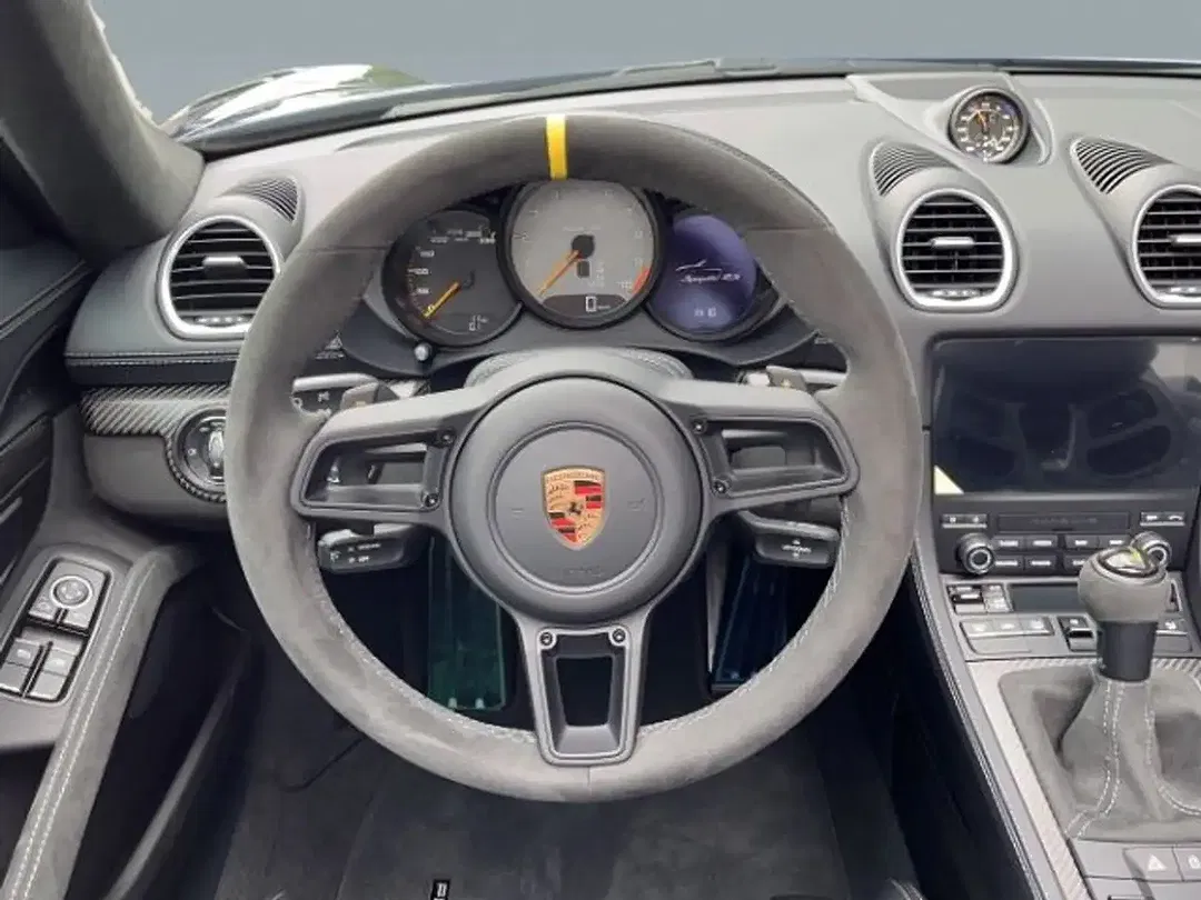 Porsche 718 Spyder RS - Thumbnail 12