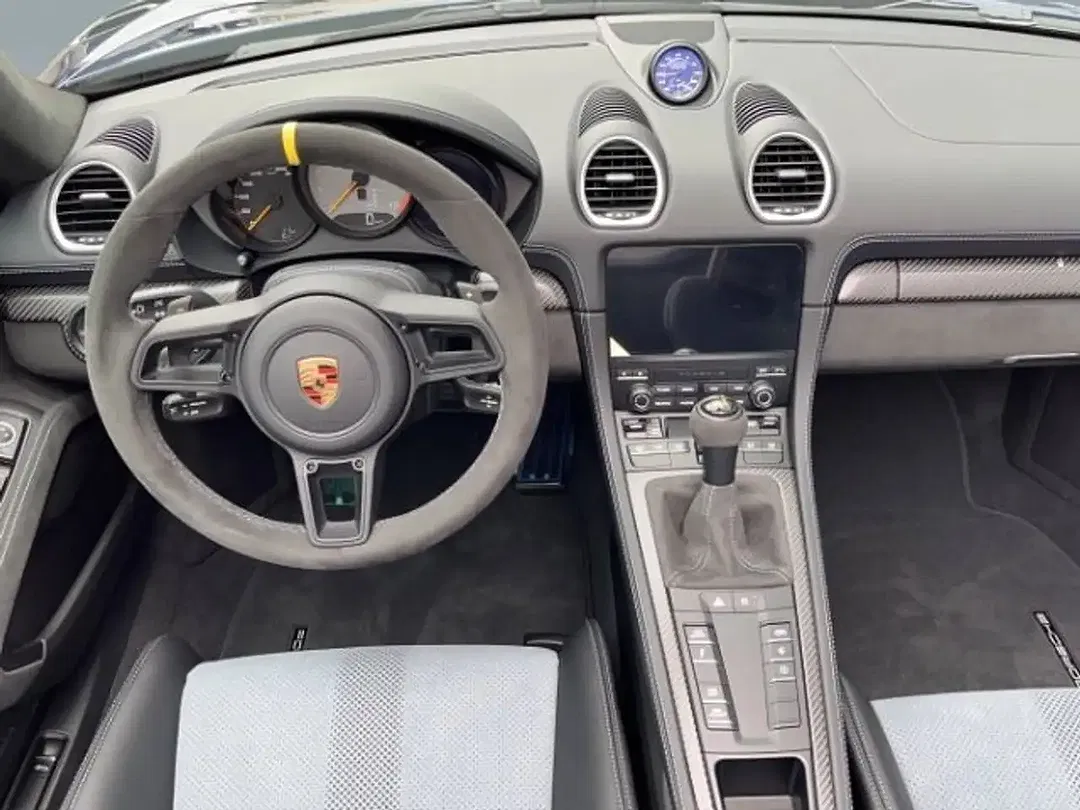 Porsche 718 Spyder RS - Thumbnail 4