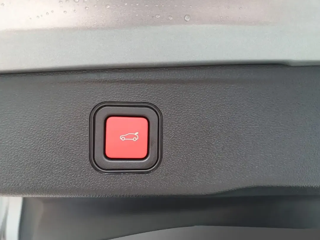 Jeep Avenger Summit - Thumbnail 10