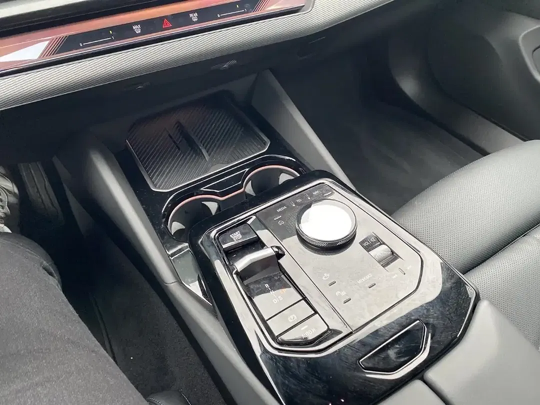 BMW 520 xDrive - Thumbnail 13