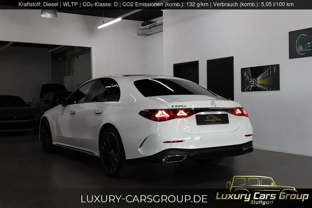 Mercedes-Benz E 220 - Thumbnail 12