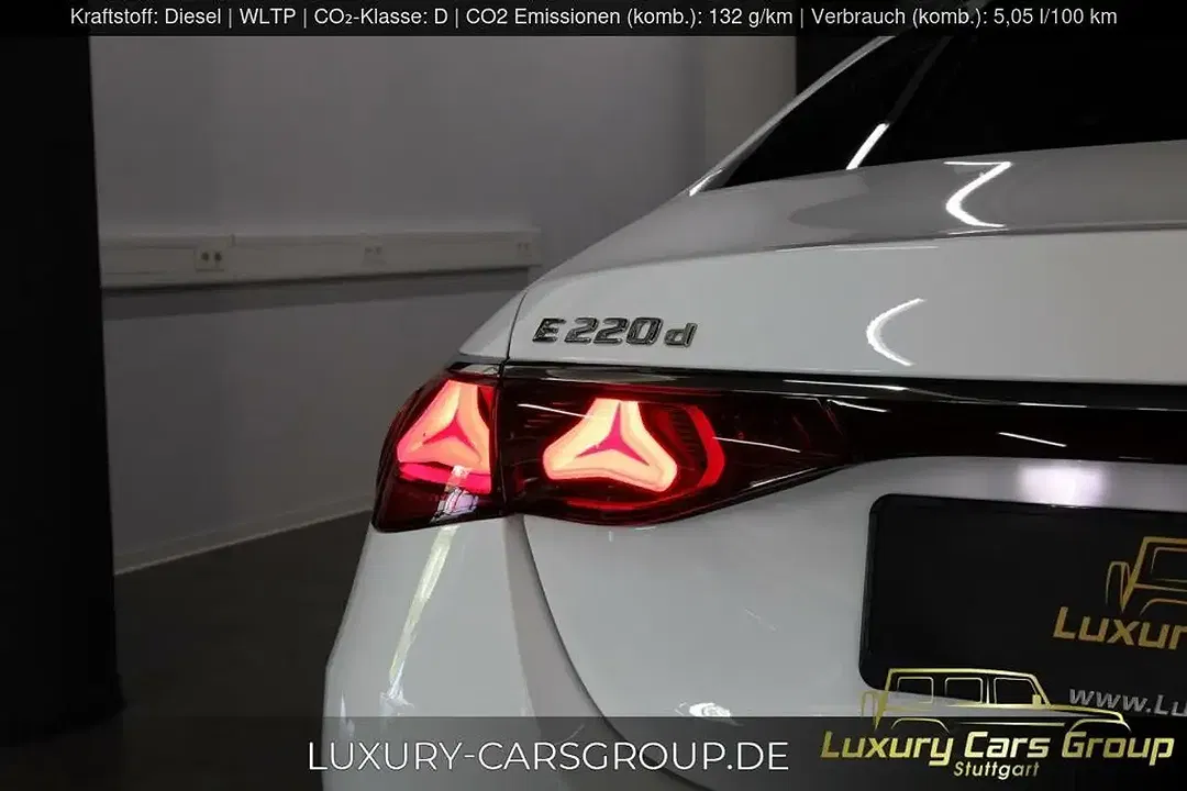 Mercedes-Benz E 220 - Thumbnail 14