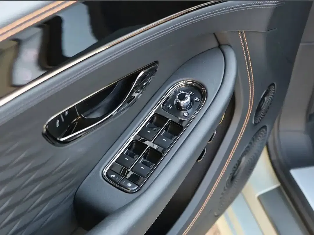 Bentley Continental GT 4.0 V8 Hybrid Azure - Thumbnail 23