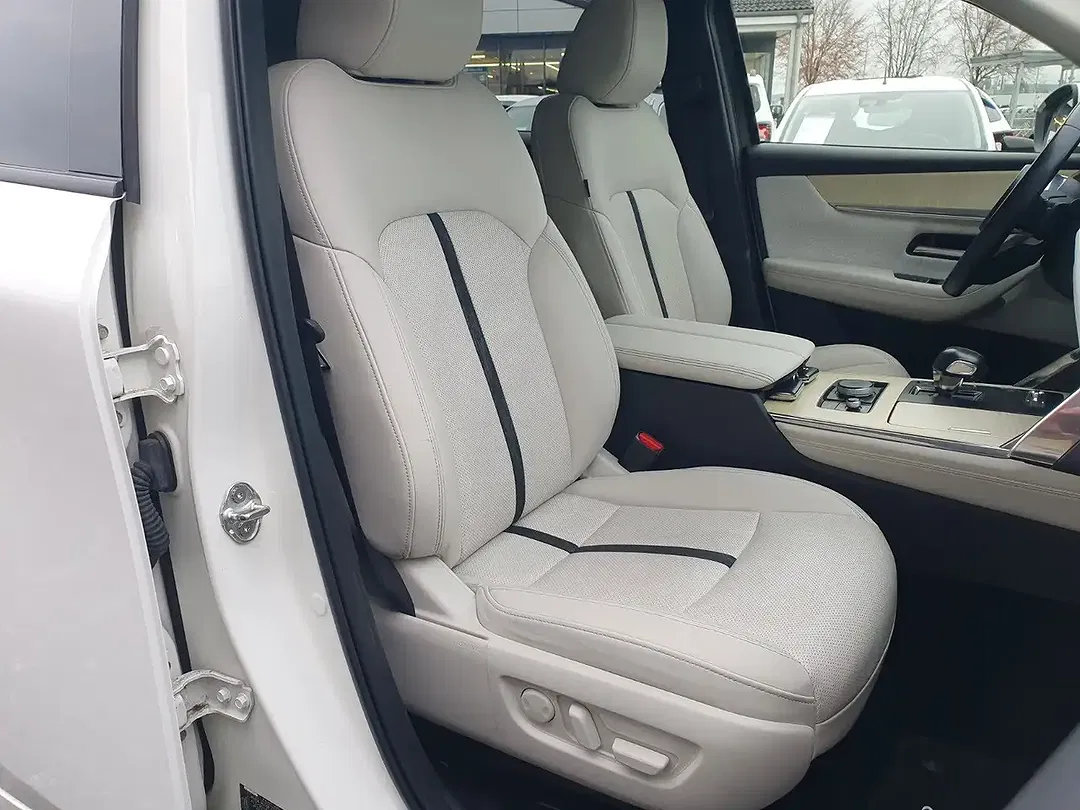 Mazda CX-60 AWD Hybrid Takumi - Thumbnail 10