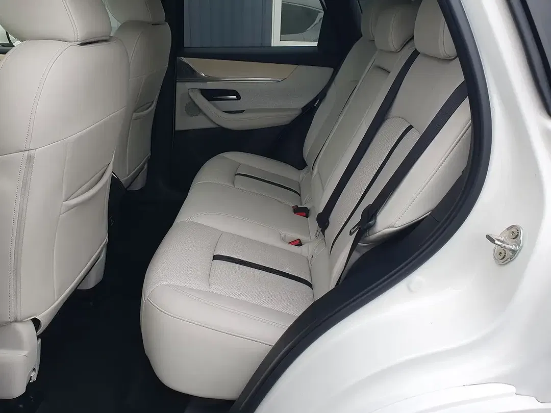 Mazda CX-60 AWD Hybrid Takumi - Thumbnail 13