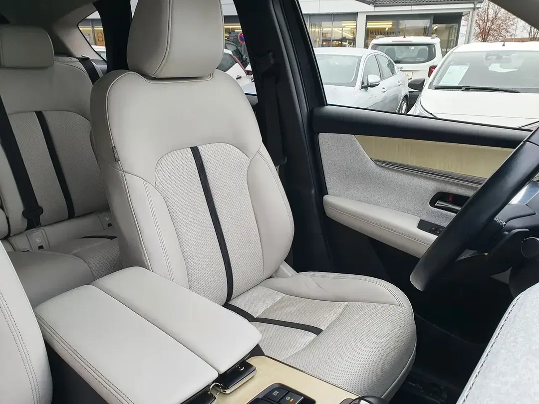 Mazda CX-60 AWD Hybrid Takumi - Thumbnail 9