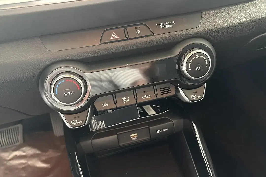 Kia Stonic - foto 14