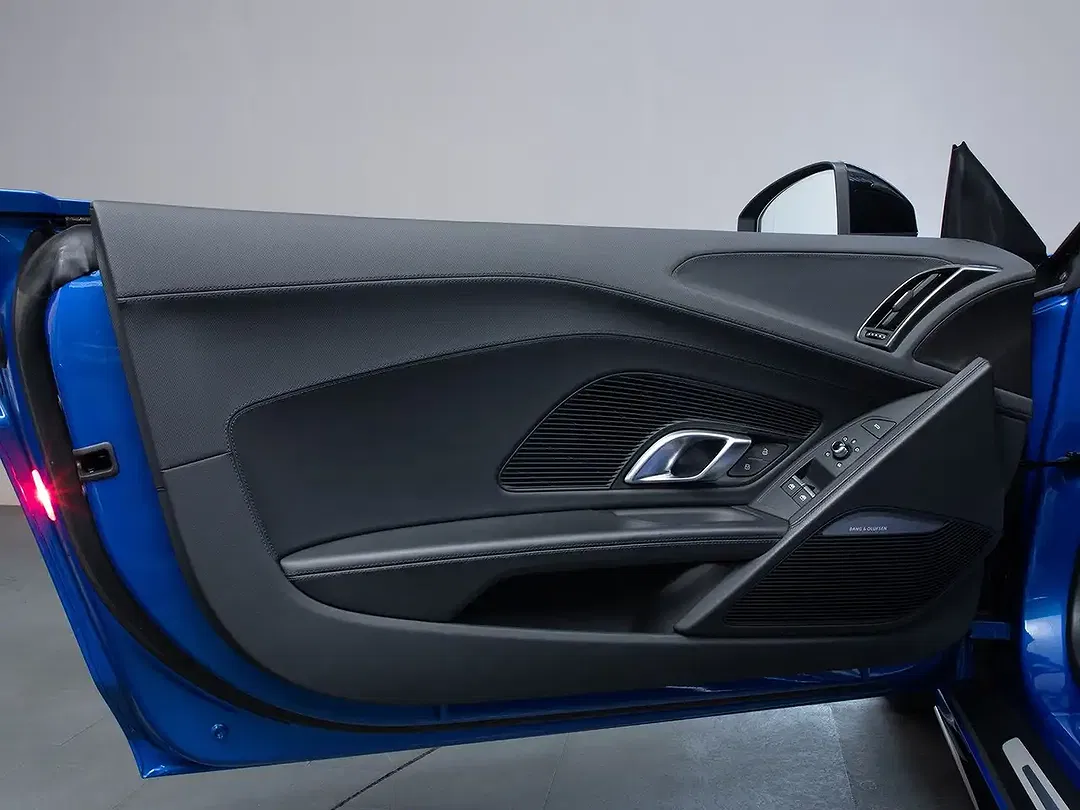 Audi R8 V10 - Thumbnail 10